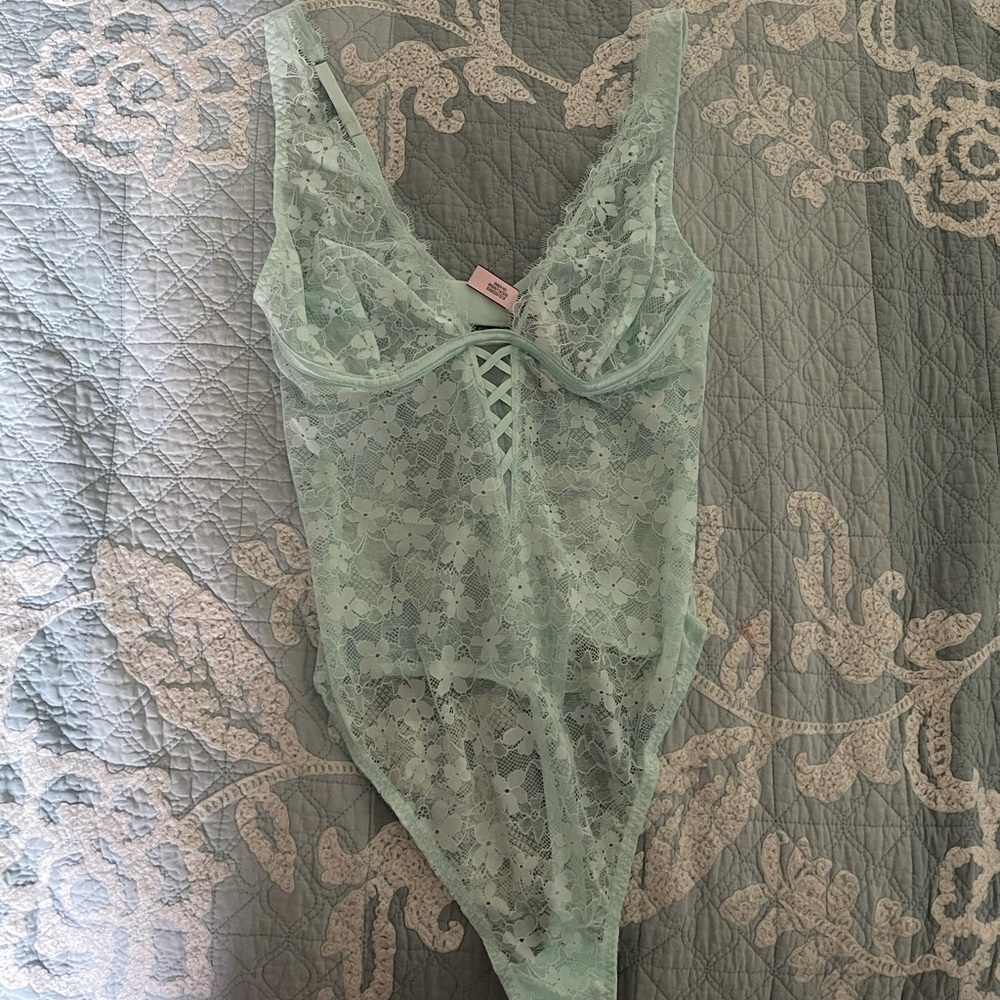 NWOT Victoria secret bodysuit